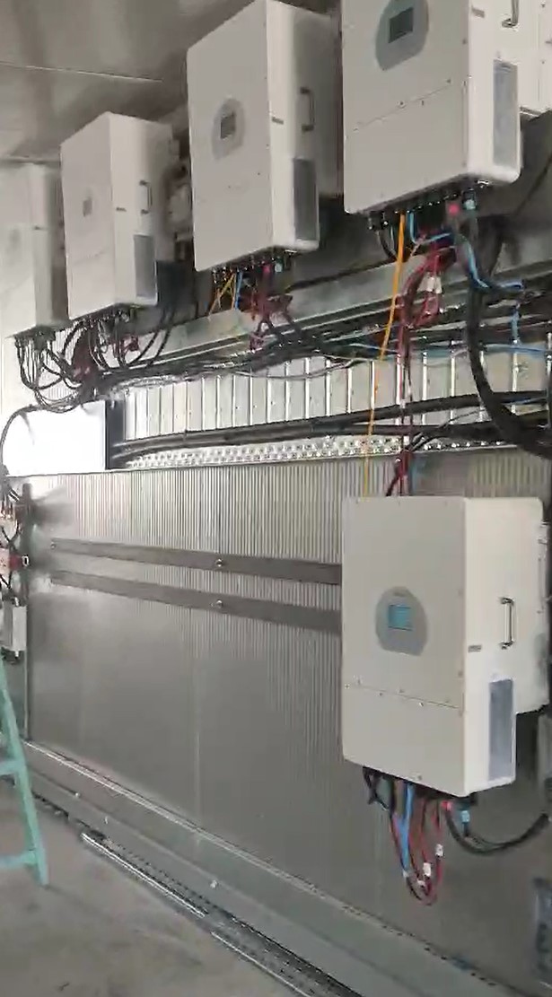 Хибридна соларна инсталација 50 kW — деловен објект