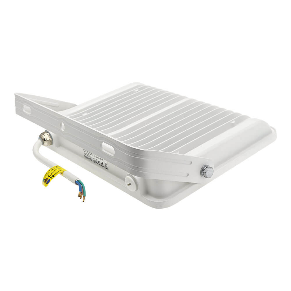 Led SMD Рефлектор БЕЛО ТЕЛО IP65 СО 15 CM КАБЕЛ 100W ТОПЛО БЕЛО
